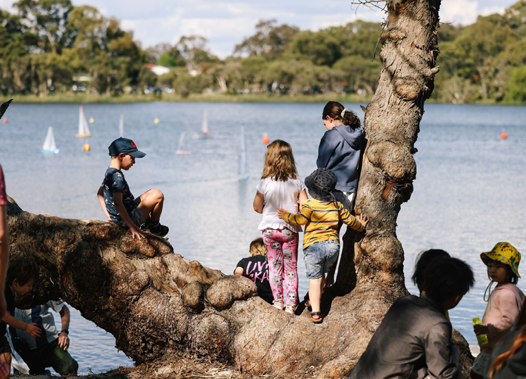 Image of children by the lake at Jackadder Lake Reserve