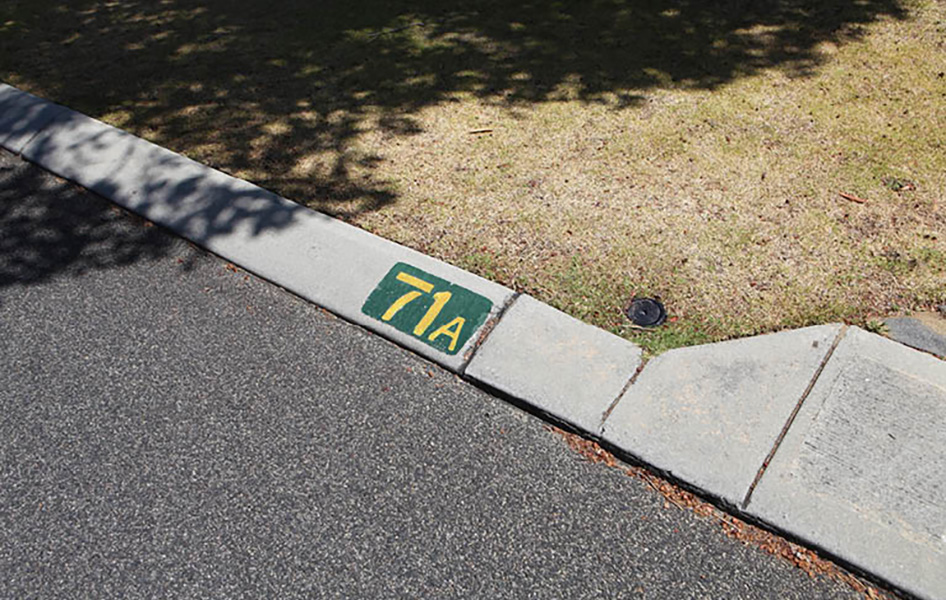 ENG_House-Numbers-on-Kerbs_TI-(1)_946x600.jpg ENG_House-Numbers-on-Kerbs_TI-(1)_946x600.jpg